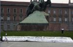 villa-reale-striscioneinpiazzatrentotrieste